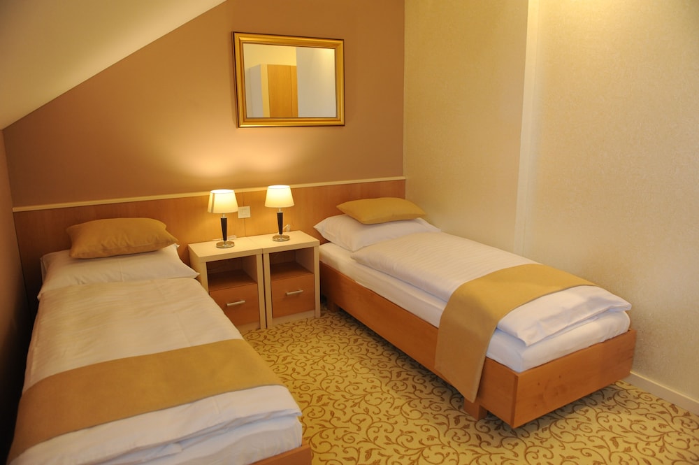 STANDARD, TWIN BEDS