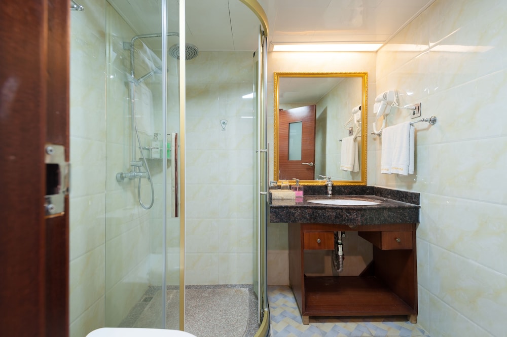 Guangzhou Compass Hotel 32/32