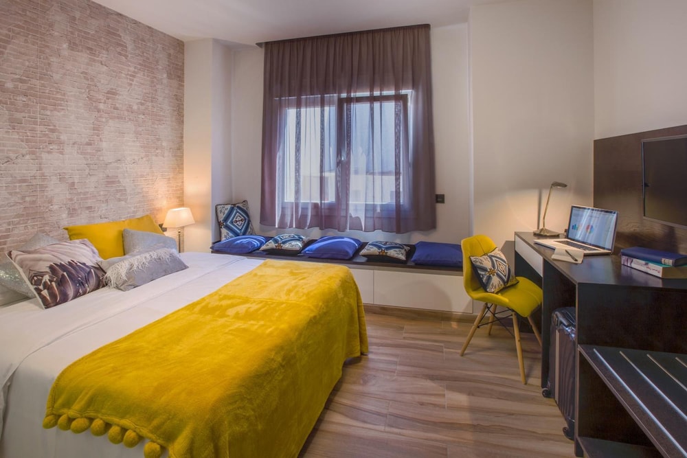 Gran Marina Suites 5/67