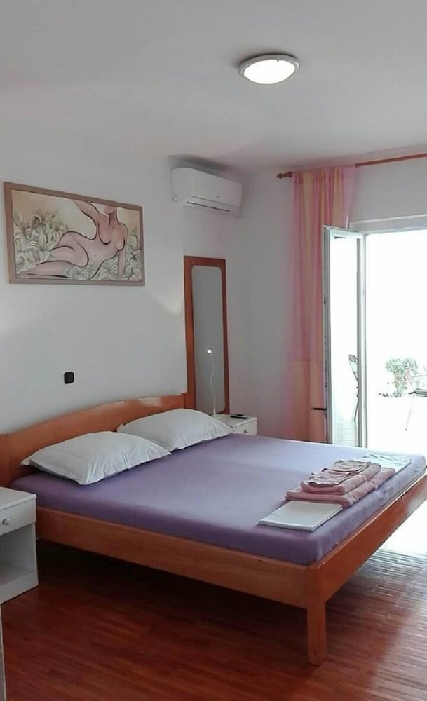 Bocin Rosso Apartments 13/50