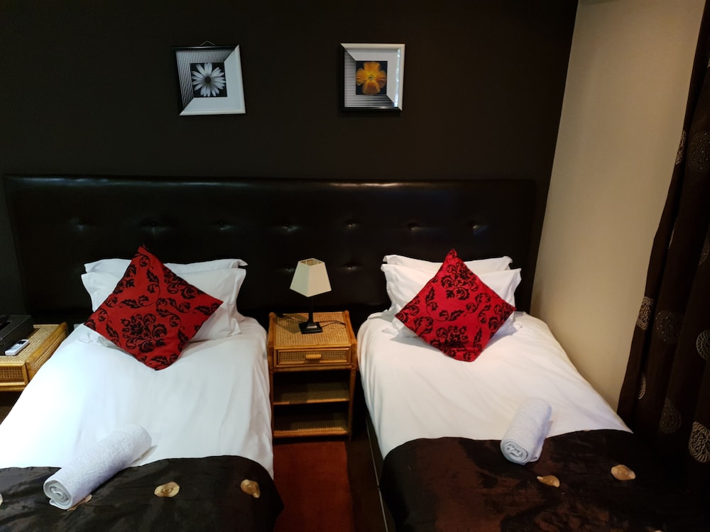 Houghton Guest House 4/16