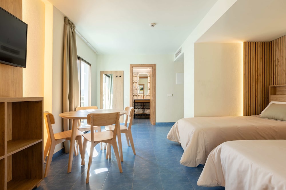 The Blue Apartments by Ibiza Feeling - Adults Only 11/30
