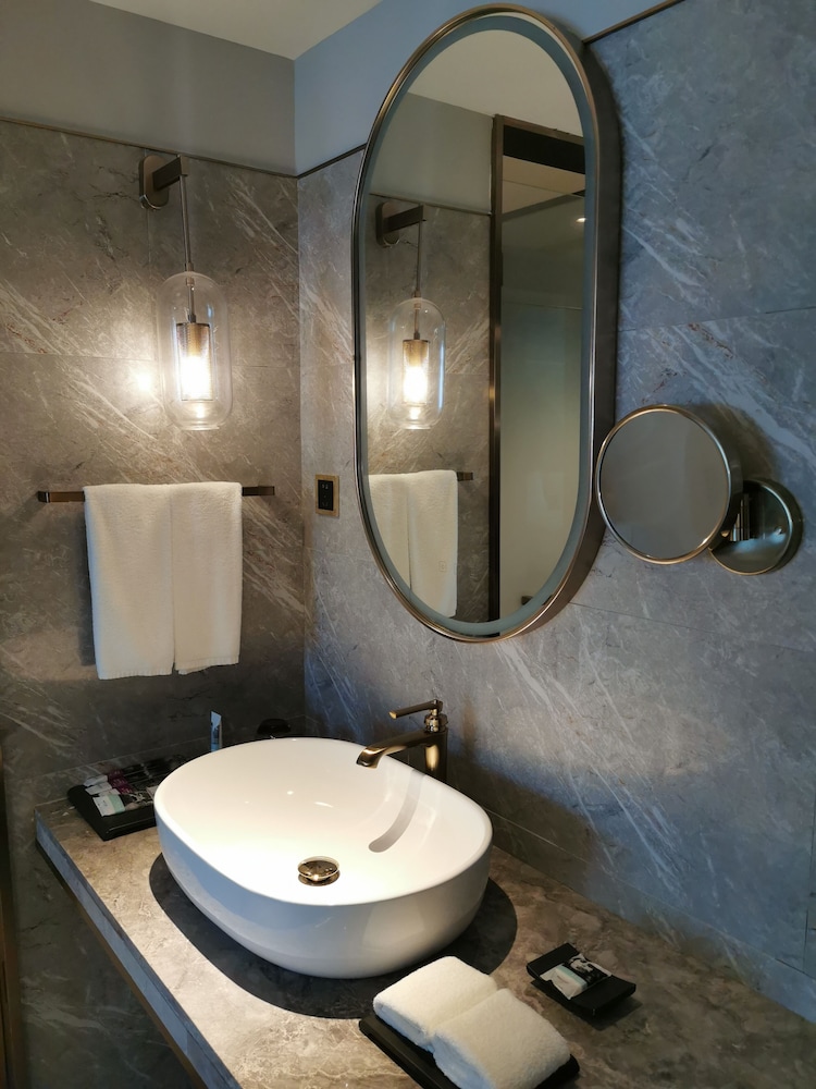 Mercure Chengdu Chunxi 32/65