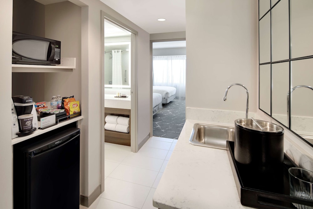 Embassy Suites By Hilton Atlanta Perimeter Center 19/60