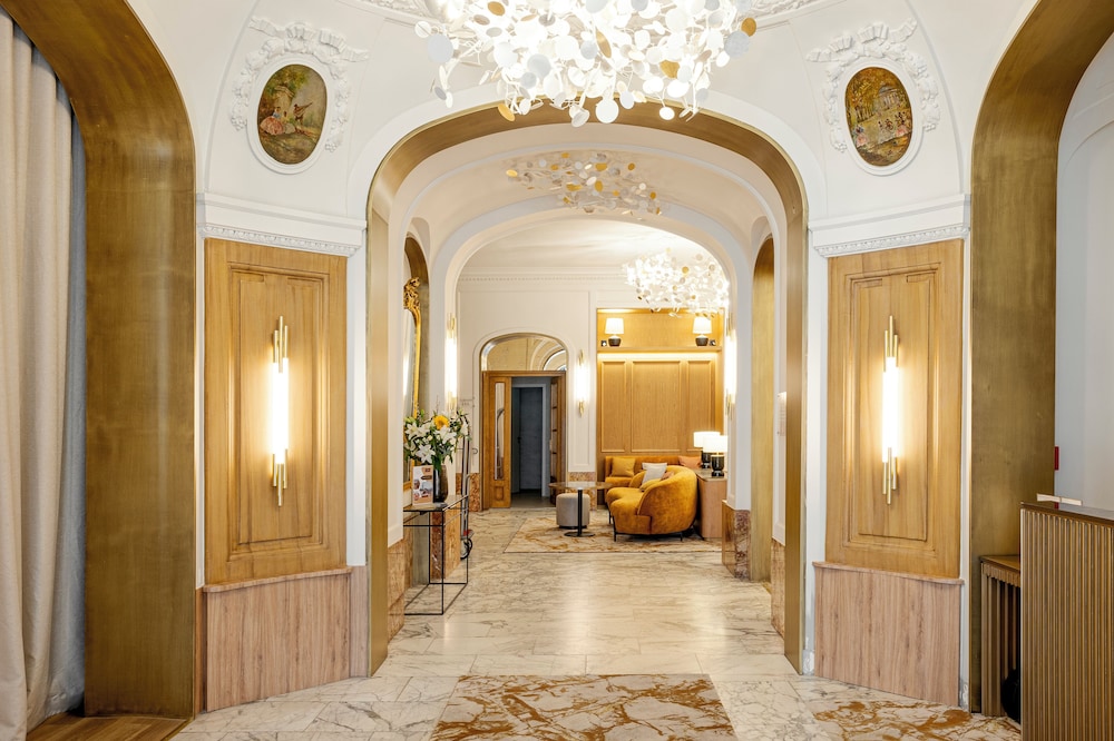 Lobby at Grand Hotel Bellevue Lille, LILLE