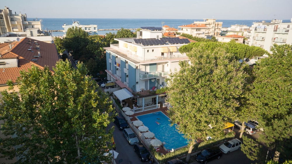 Hotel Villa Dei Fiori 52/56