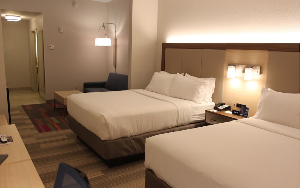 Holiday Inn Express Orlando South Davenport 17/70