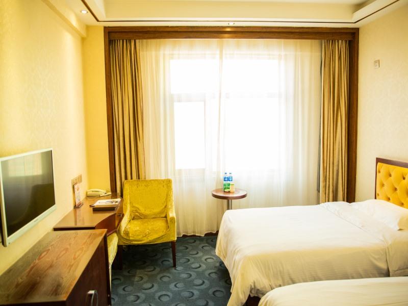 GreenTree Inn LanZhou YanBei Road United University Express Hotel 15/32