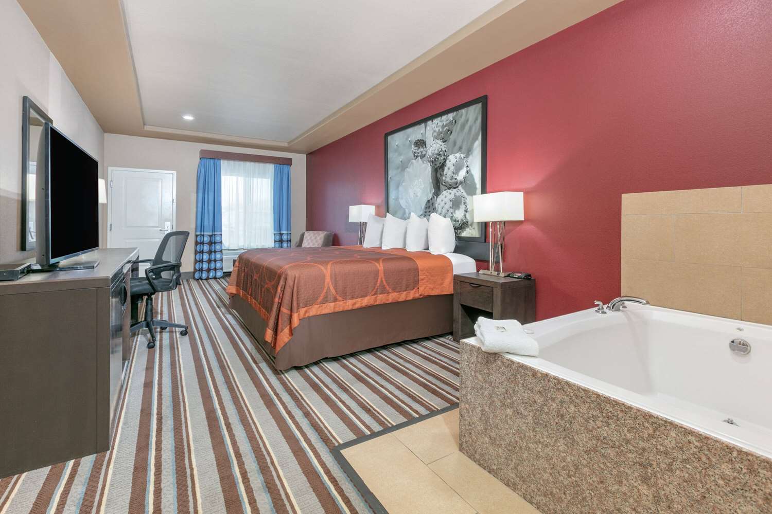 Super 8 By Wyndham Karnes City 24/25