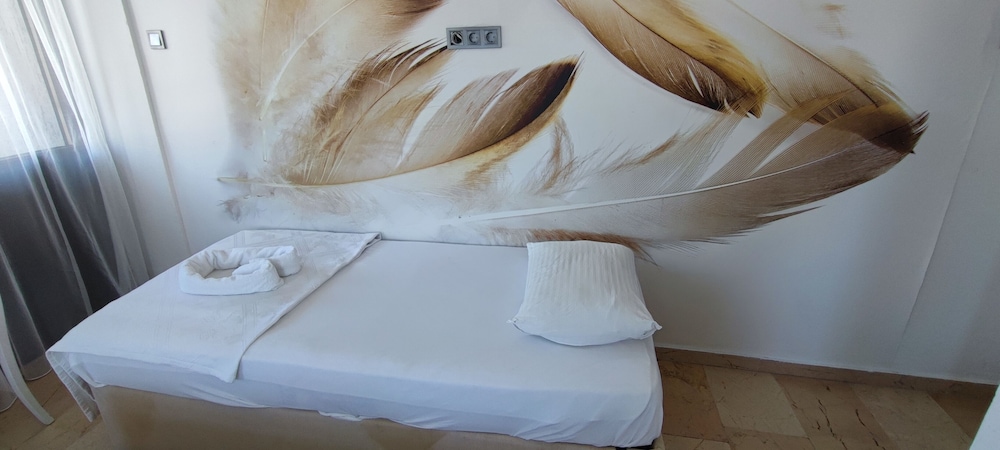 Mistik Otel 13/24