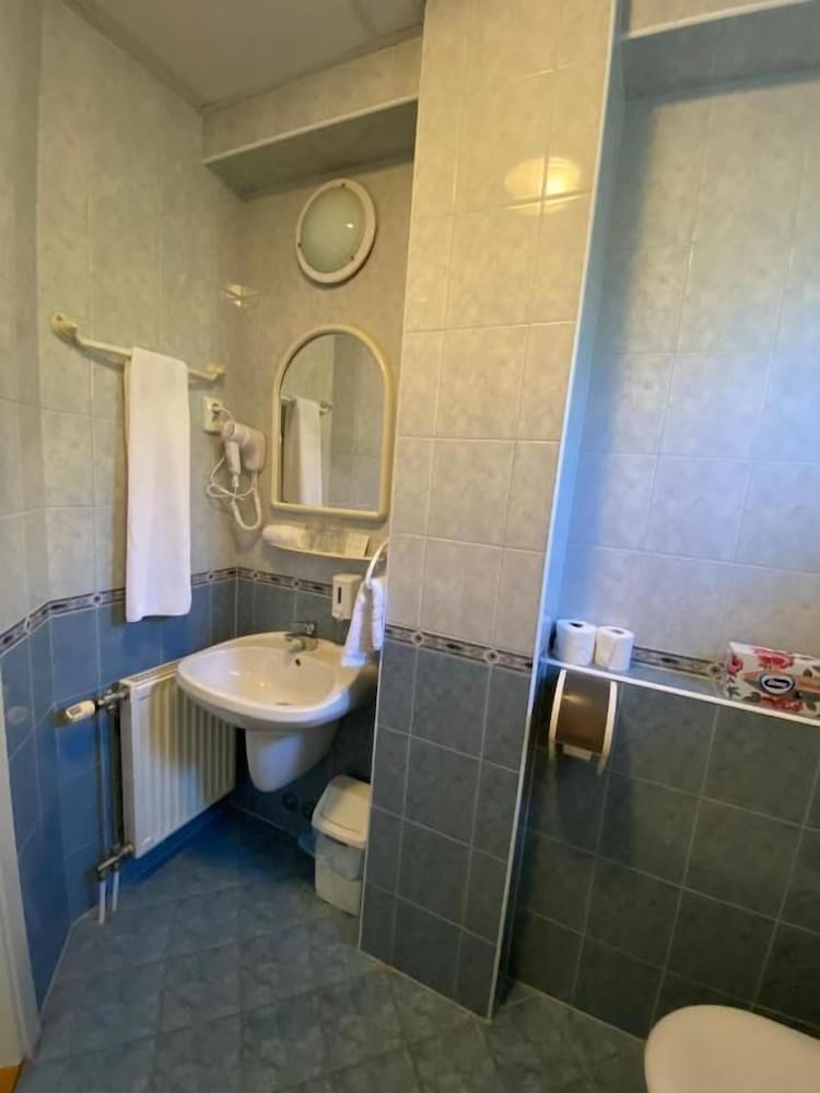 Tisza Alfa Hotel 48/48
