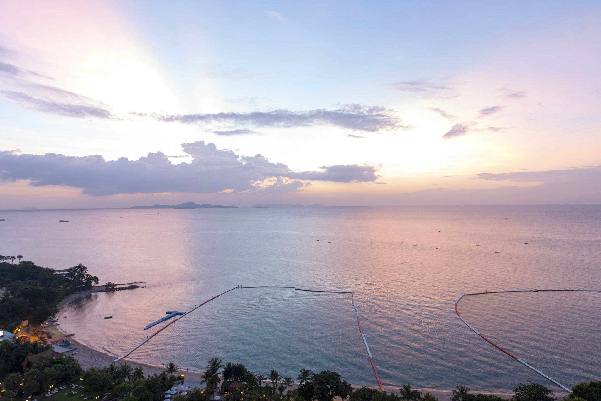 Centara Grand Mirage Beach Resort Pattaya 76/81