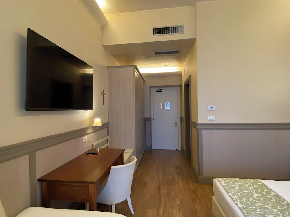 Basilica Hotel 34/50