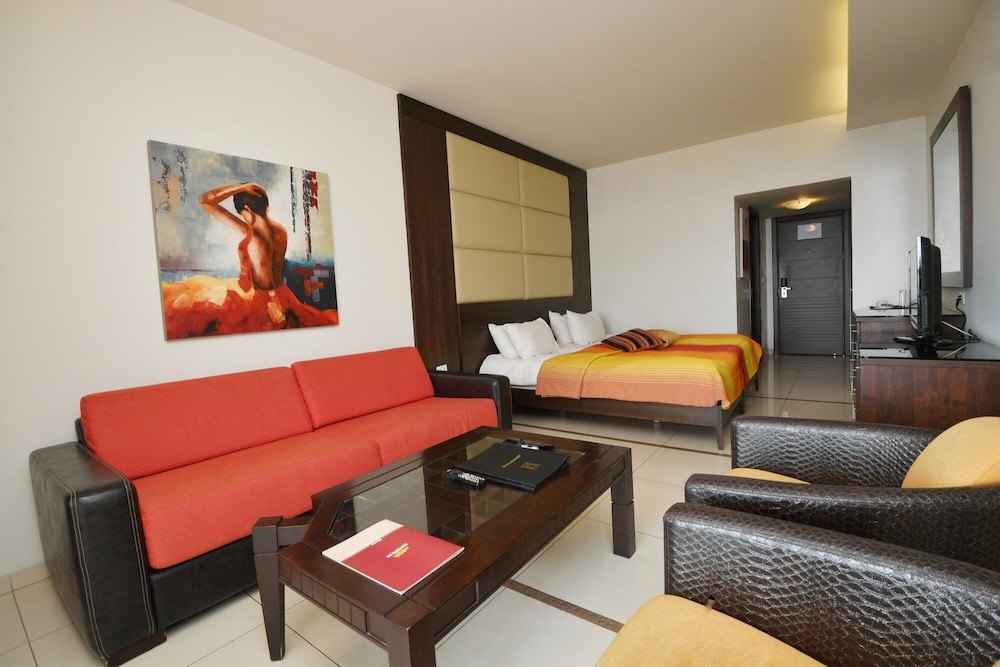 Hollywood Inn Hotel 40/67