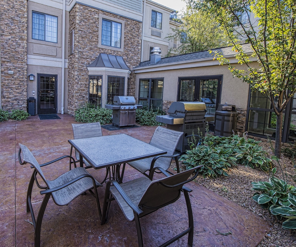 Candlewood Suites Eagan Arpt South - Mall Area, an IHG Hotel 7/68