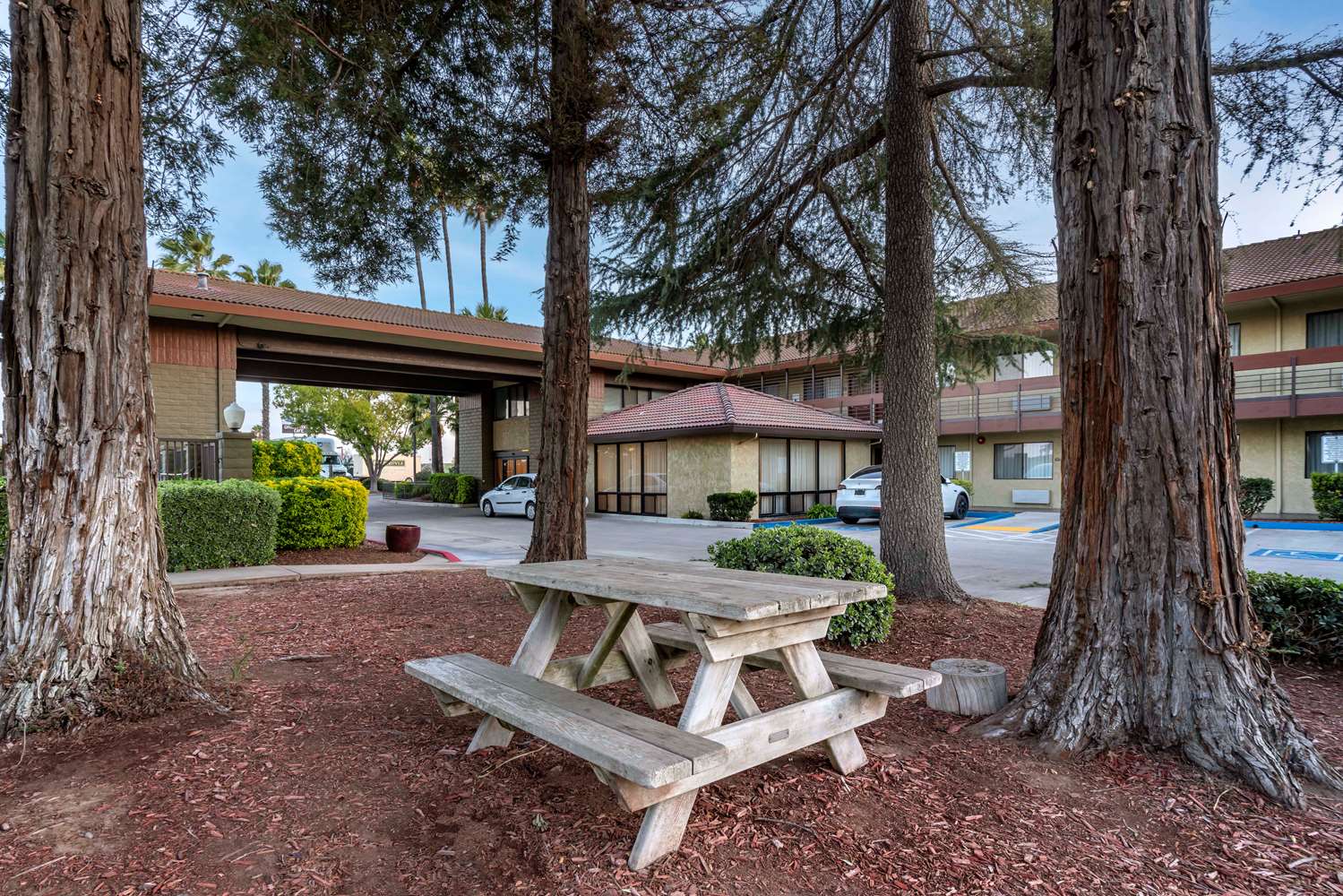 Best Western Orchard Inn 29/31