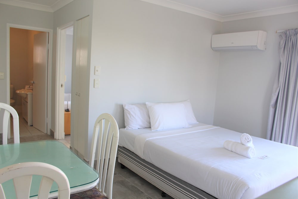 Broadwater Keys 30/72