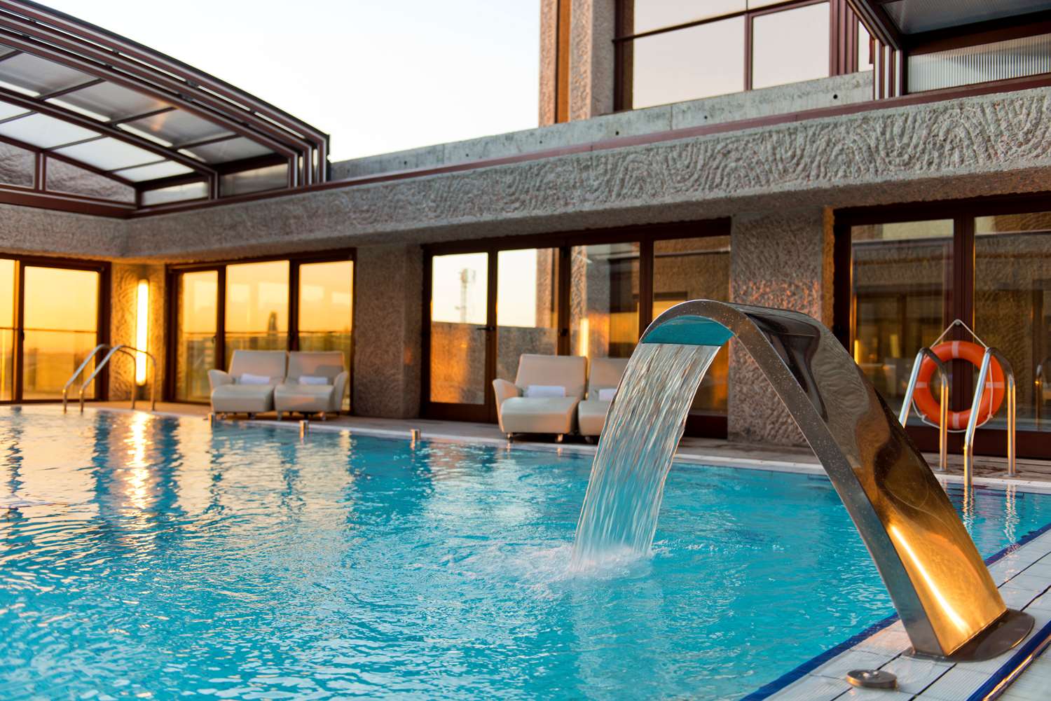 swimming pool spa