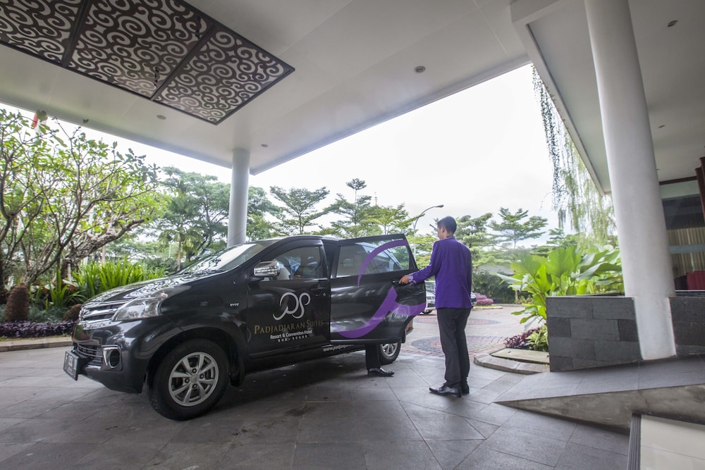 Padjadjaran Suites Resort Convention 46/59