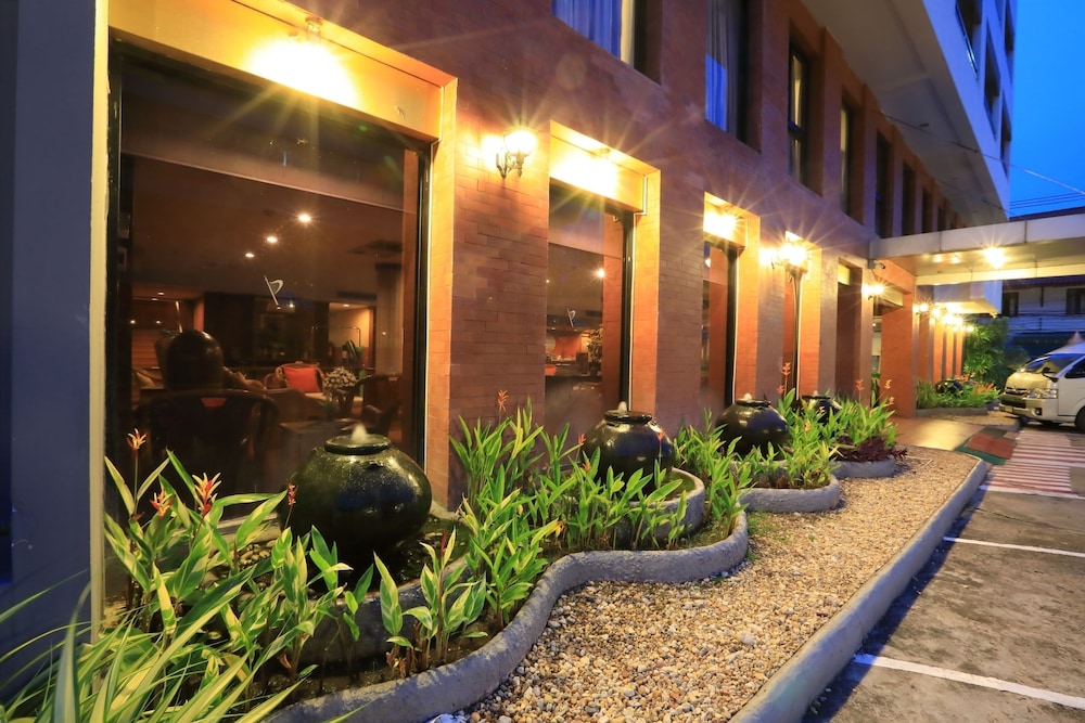 Pin Hotel 57/63
