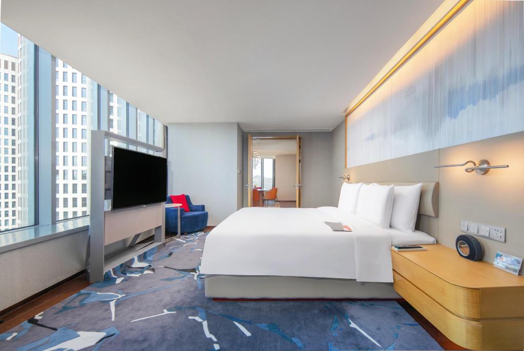 1 Bedroom, Presidential, Suite, King Bed, River View, Club Lounge Access