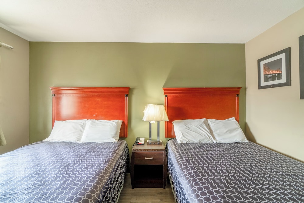 Deluxe Inn & Suites By OYO Miami OK 22/51