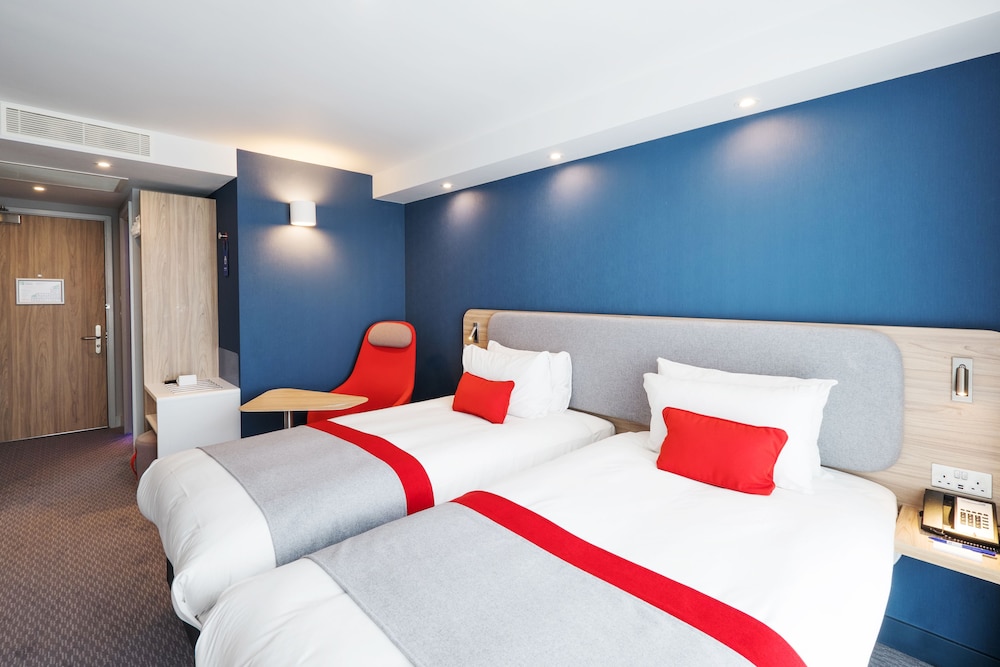 Holiday Inn Express Stockport 14/57