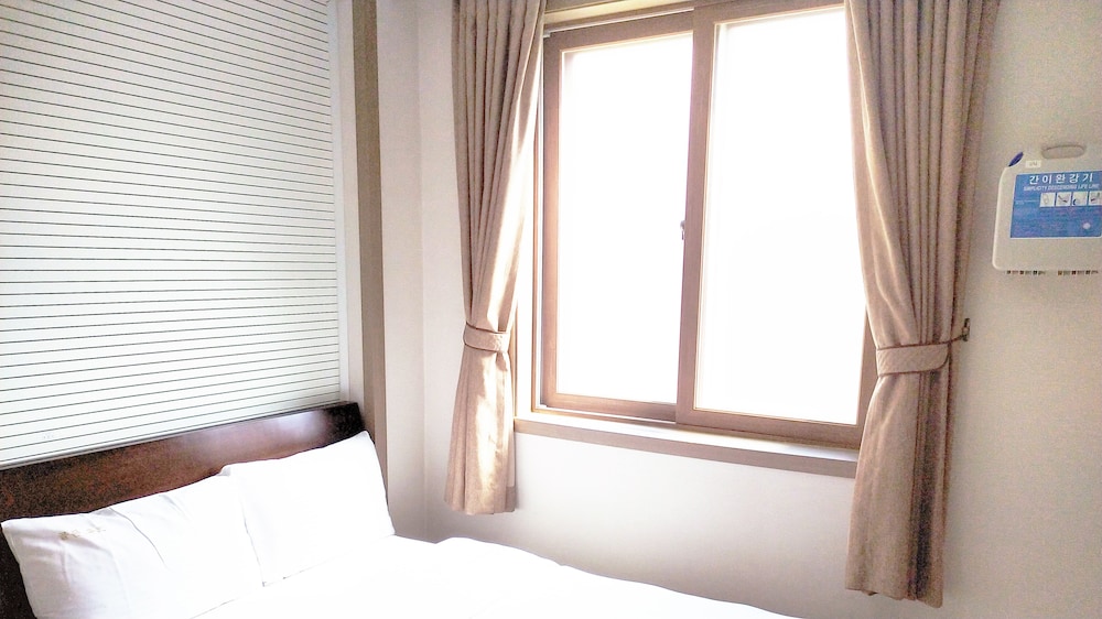 Golden Park Hotel 51/59