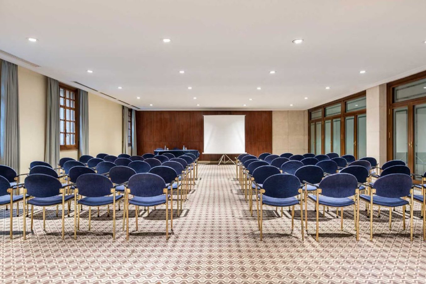Eurostars Hotel de La Reconquista 70/83