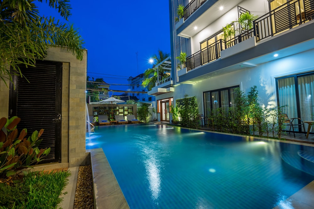 The Tito Suite Residence 40/50