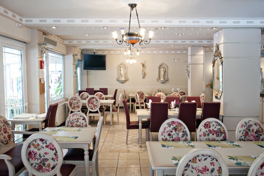 Parthenon Art Hotel 32/50