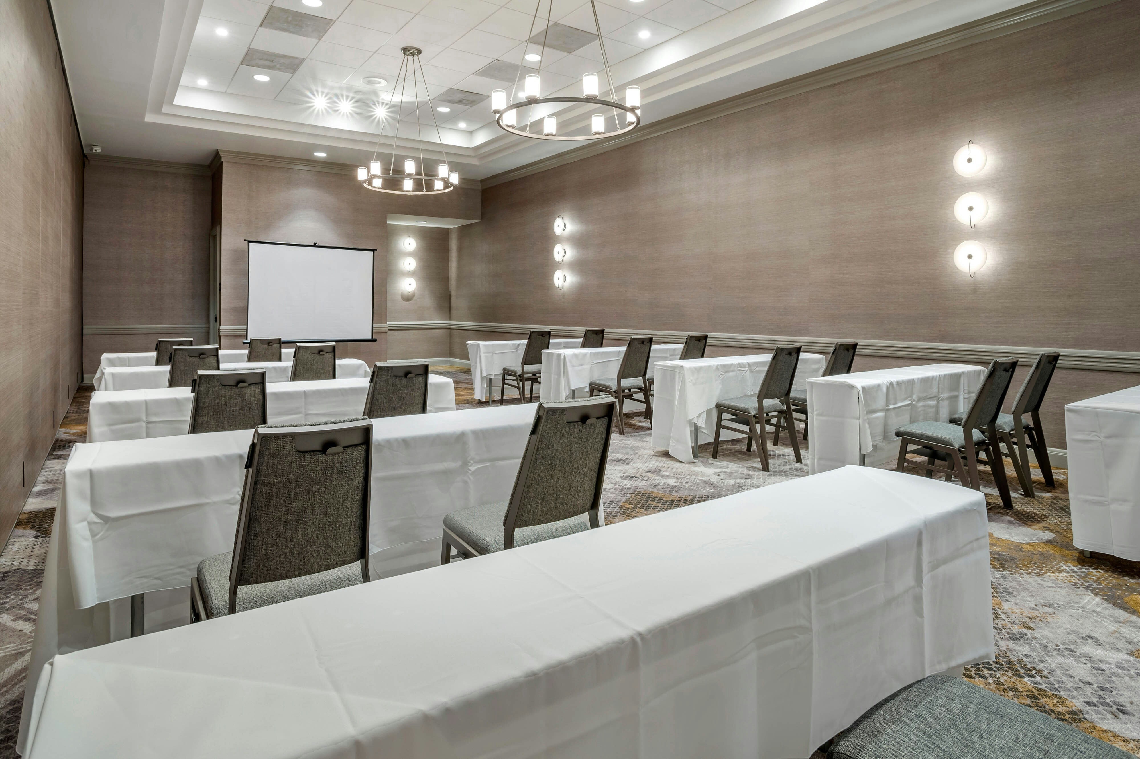 Sheraton Suites Wilmington Downtown 48/55