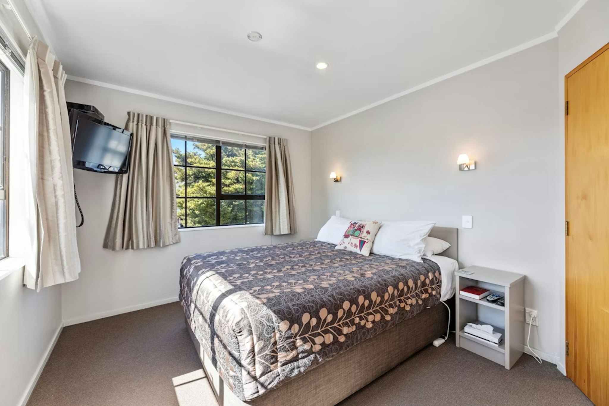 Knightsbridge Court Motor Lodge 9/37