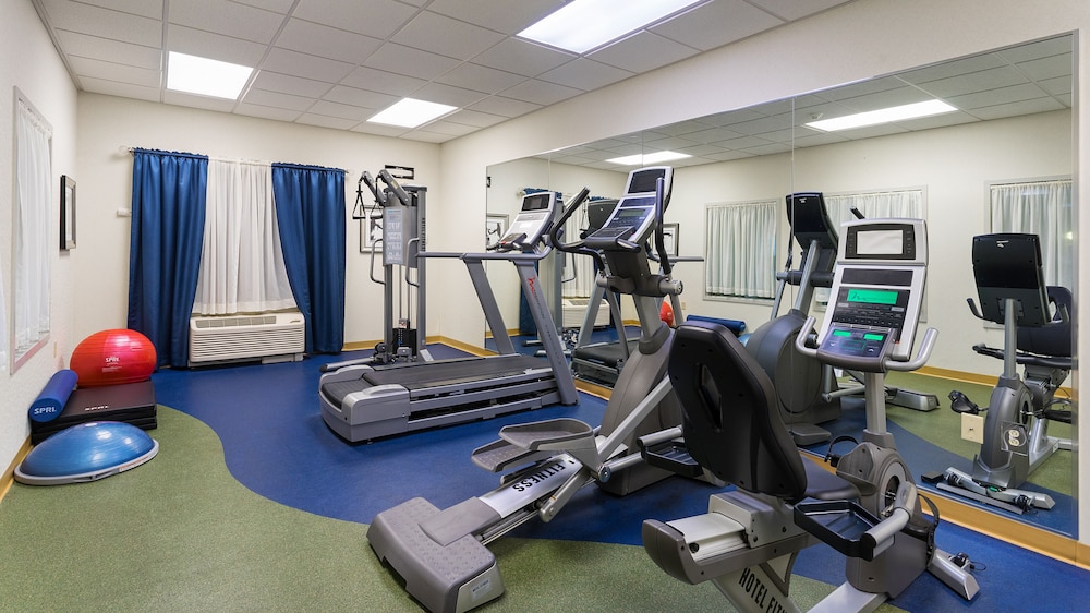 Holiday Inn Express Hotel & Suites Stroudsburg-Poconos 28/56