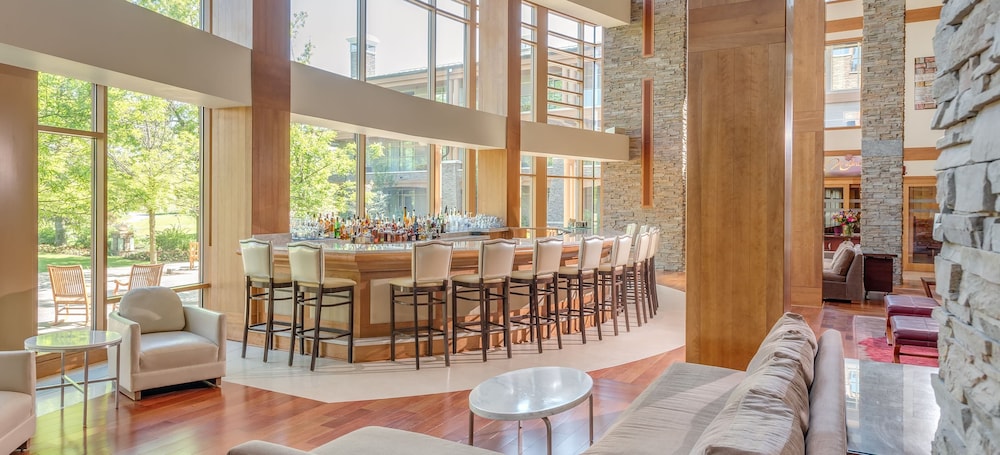 The Lodge at Turning Stone Resort Casino 8/13