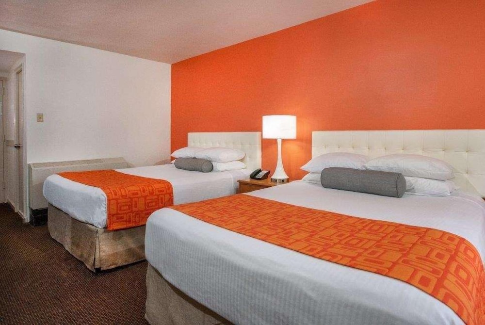 Howard Johnson by Wyndham Atlantic City 10/40