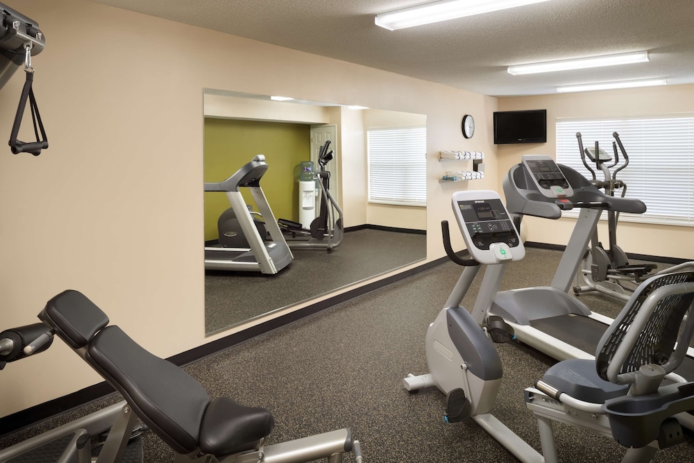 Country Inn and Suites By Radisson Grinnell 13/20