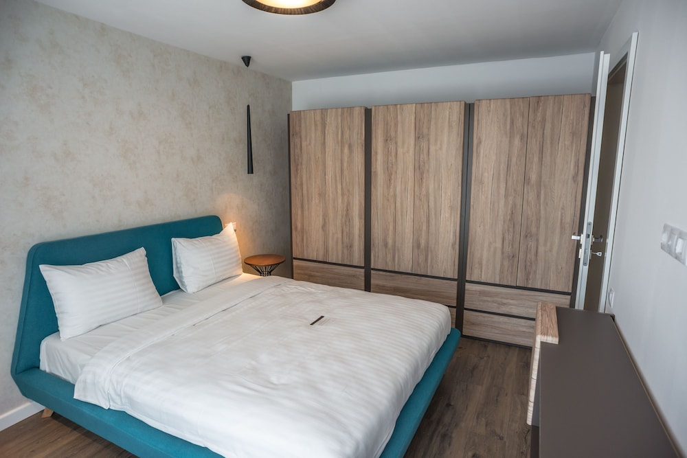 Uba Aparthotel 7/50