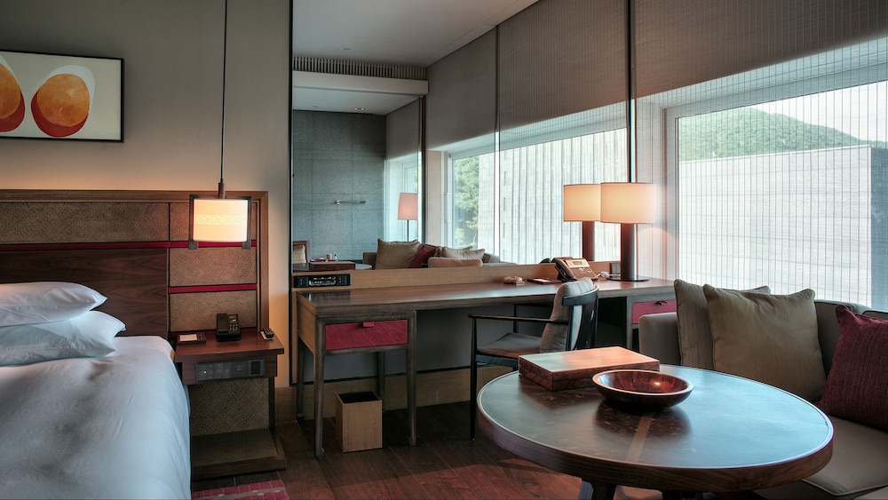 PARK HYATT SANYA SUNNY BAY RESORT 33/71