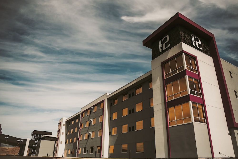 12 Tribes Omak Casino Hotel 1/49