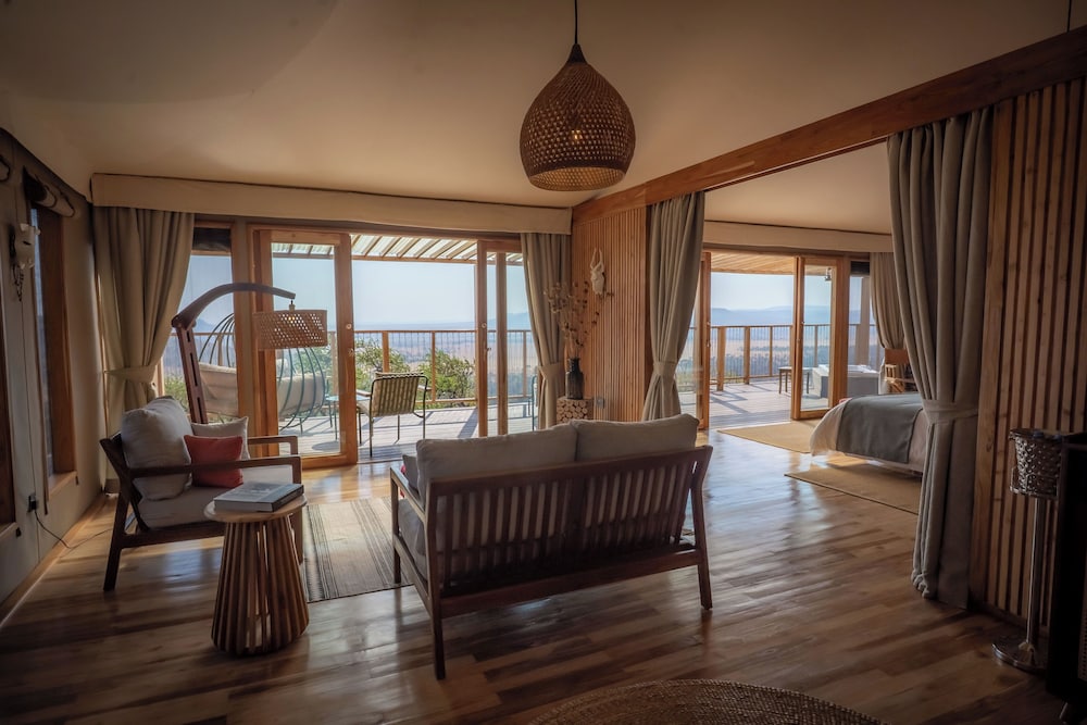Neptune Serengeti Luxury Tented Camp 34/50