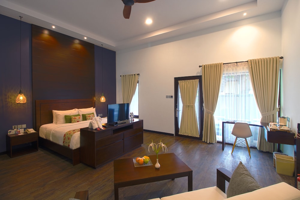 Mayang Sari Beach Resort 44/68