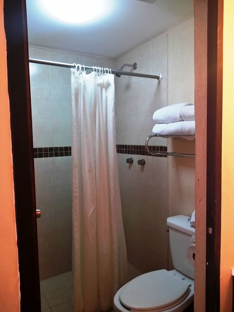 Los Jitos Hotel & Suites 18/56