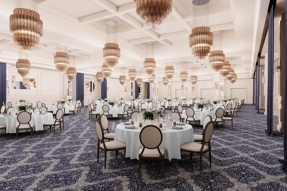 Hotel Saint Louis, Autograph Collection 35/45