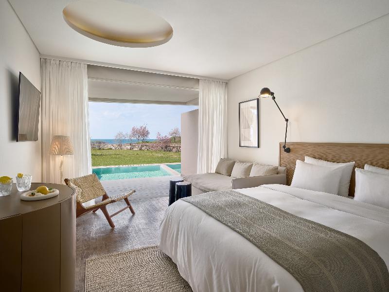 Deluxe, Bungalow, Double or Twin Bed, Sea Front, Private Pool