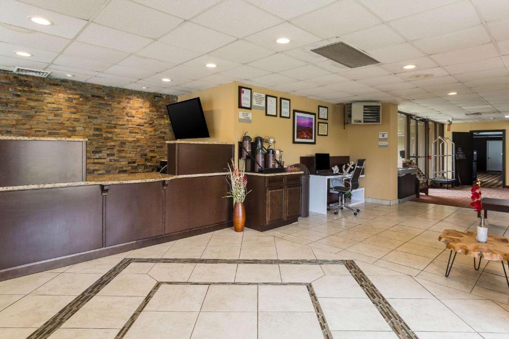 Pocono Inn At Water Gap 8/50
