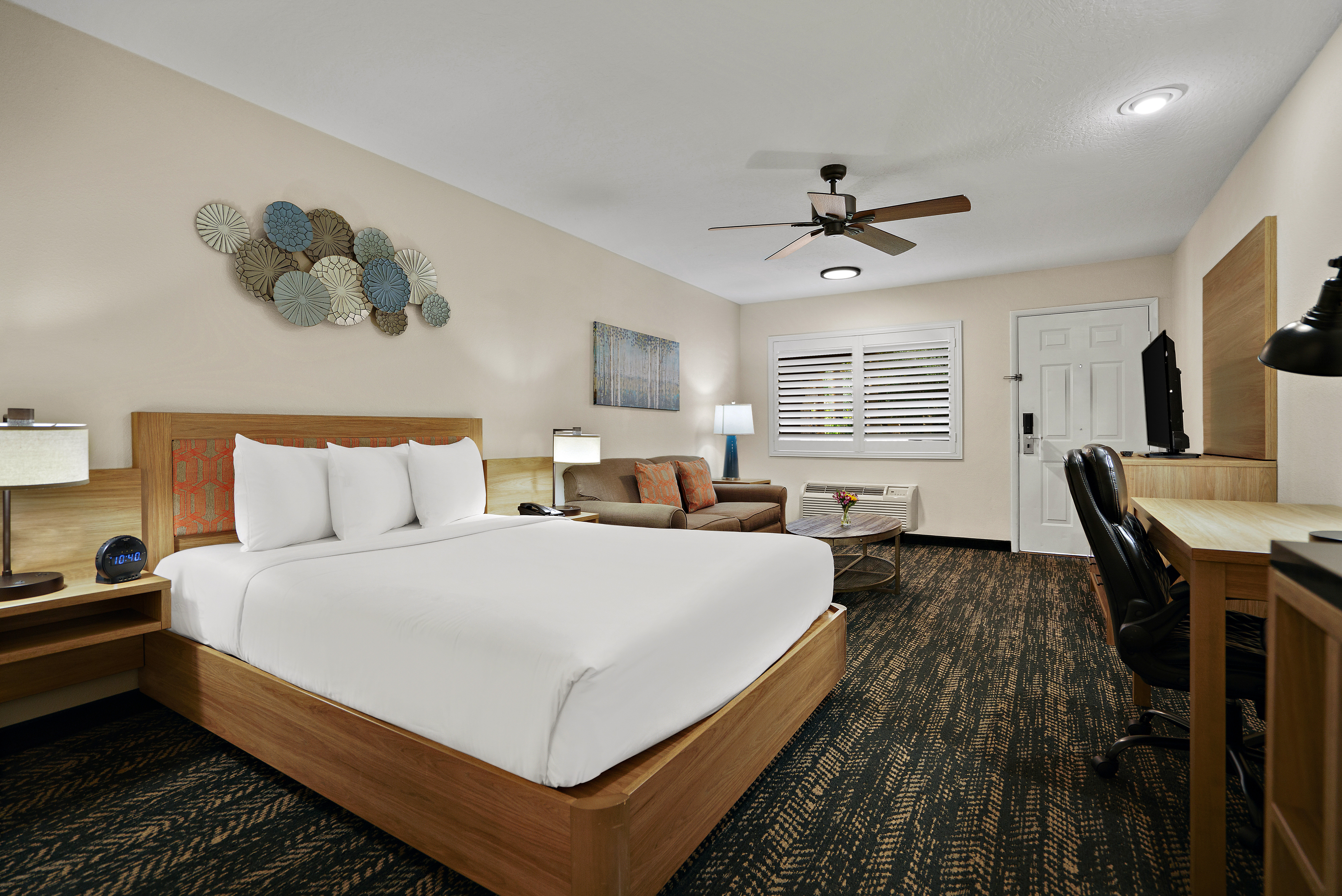 La Fuente Inn Suites 14/65