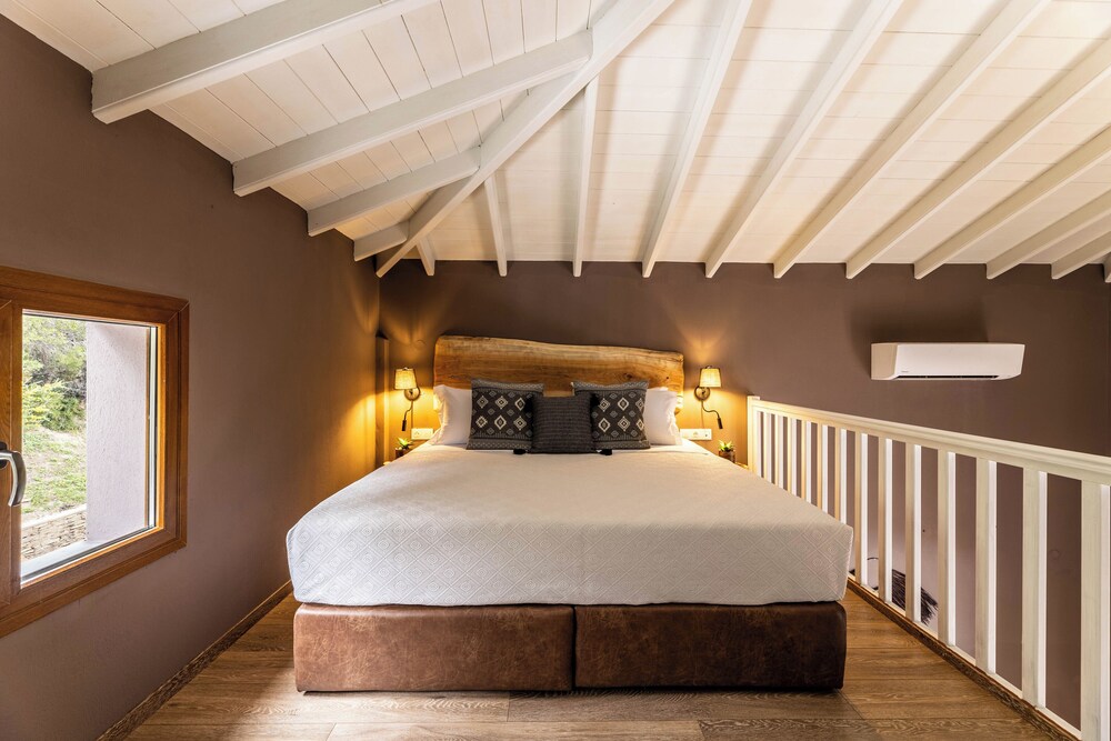 Skiathos Avaton Suites and Villas 20/66