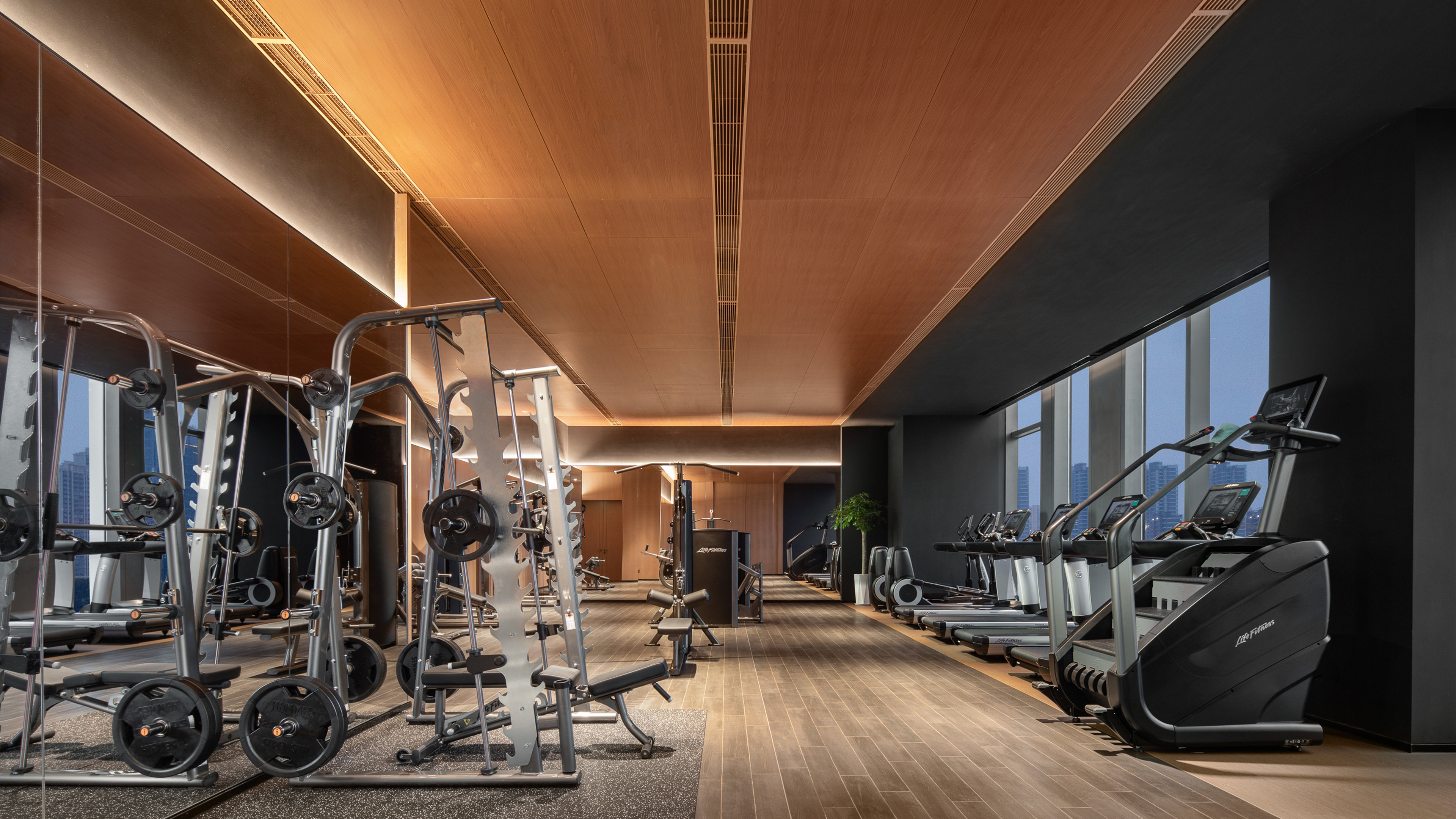 InterContinental Wuxi Taihu New City 24/50