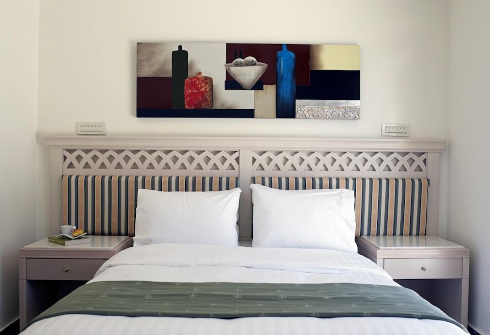 SUITE, ACROPOLIS VIEW